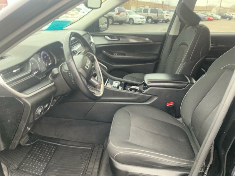 2021 Jeep Grand Cherokee L Laredo 4x4