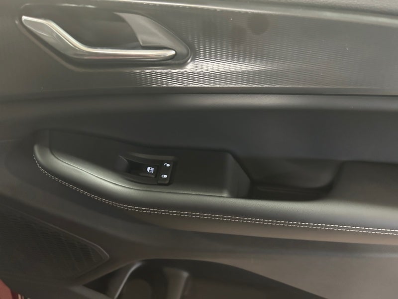 2025 Jeep Grand Cherokee GRAND CHEROKEE L ALTITUDE 4X4