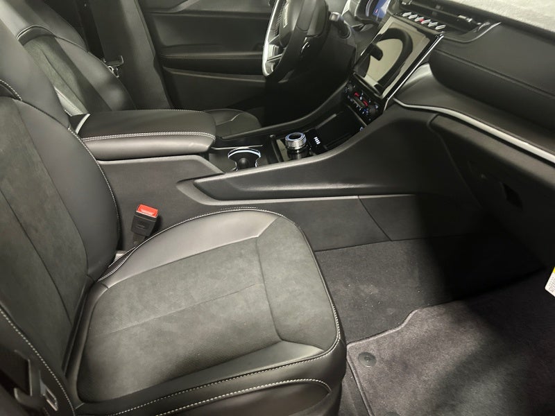 2025 Jeep Grand Cherokee GRAND CHEROKEE L ALTITUDE 4X4