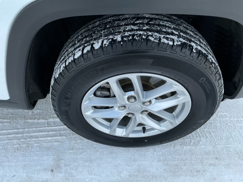 2024 Jeep Grand Cherokee L Laredo X 4x4