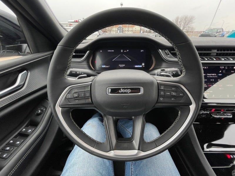 2025 Jeep Grand Cherokee GRAND CHEROKEE L ALTITUDE X 4X4