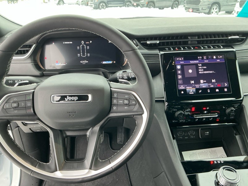 2025 Jeep Grand Cherokee GRAND CHEROKEE L ALTITUDE 4X4