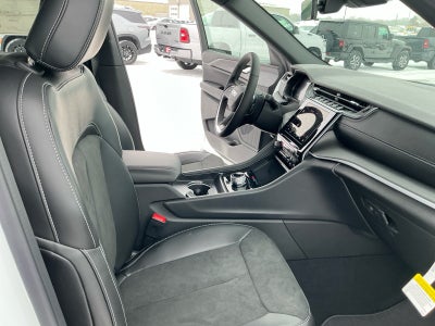 2025 Jeep Grand Cherokee GRAND CHEROKEE L ALTITUDE 4X4