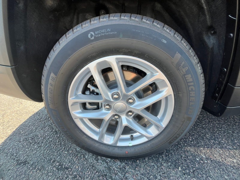 2026 Jeep Grand Cherokee GRAND CHEROKEE L LAREDO X 4X4