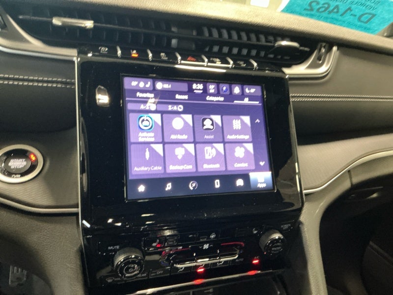 2025 Jeep Grand Cherokee GRAND CHEROKEE L LAREDO X 4X4