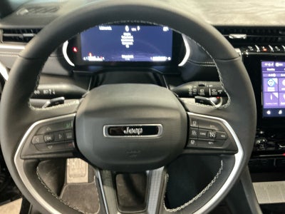 2025 Jeep Grand Cherokee GRAND CHEROKEE L LAREDO X 4X4