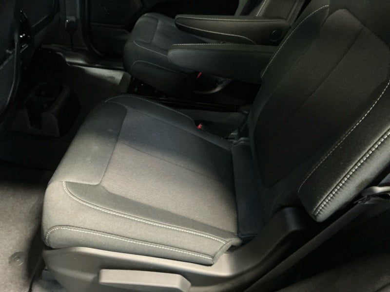 2025 Jeep Grand Cherokee GRAND CHEROKEE L LAREDO X 4X4