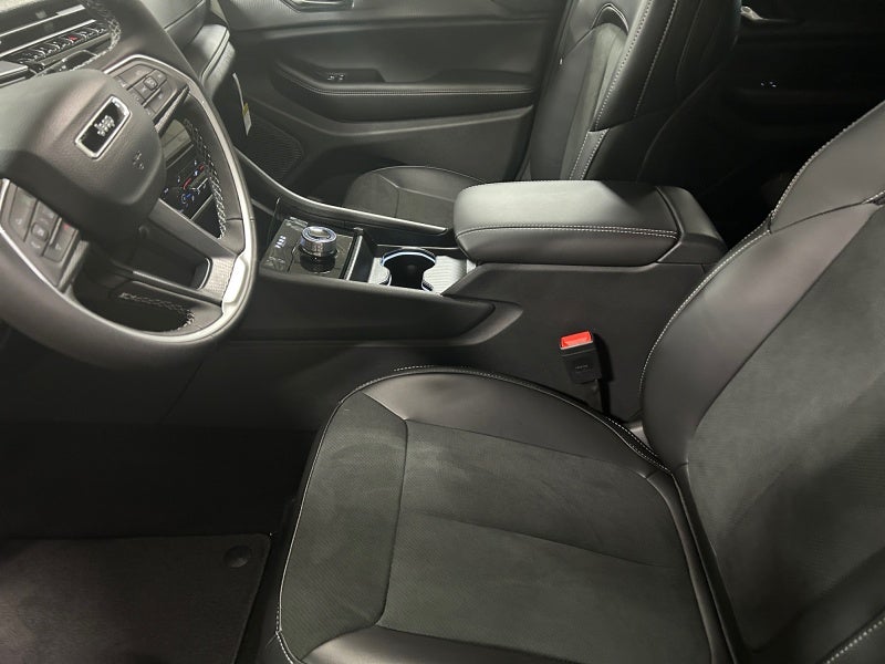 2025 Jeep Grand Cherokee GRAND CHEROKEE L ALTITUDE 4X4