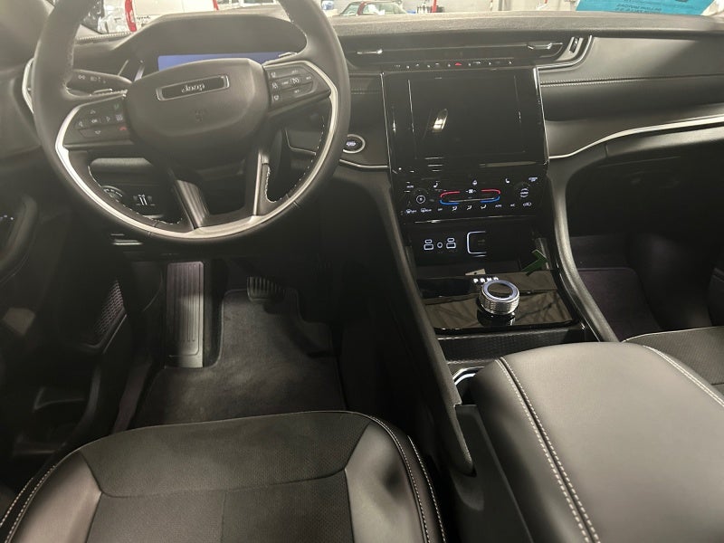 2025 Jeep Grand Cherokee GRAND CHEROKEE L ALTITUDE 4X4