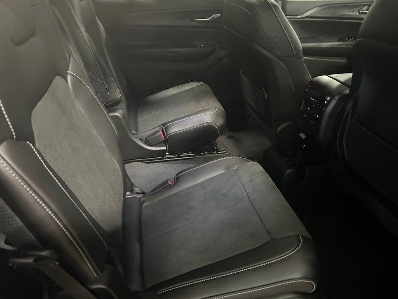 2025 Jeep Grand Cherokee GRAND CHEROKEE L ALTITUDE 4X4