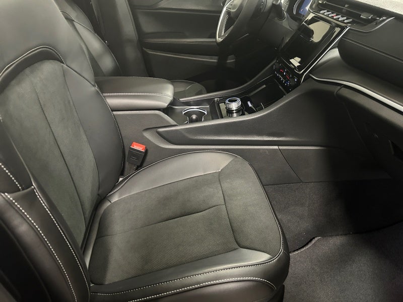 2025 Jeep Grand Cherokee GRAND CHEROKEE L ALTITUDE 4X4