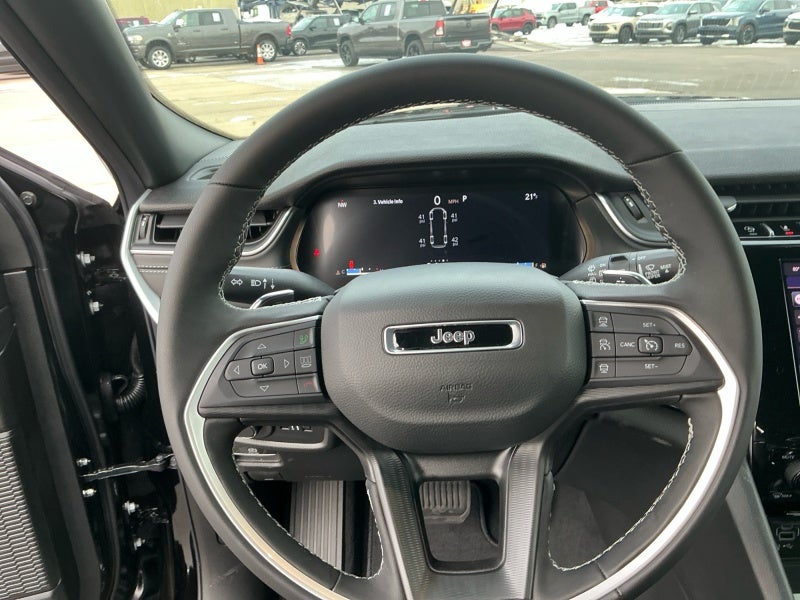 2025 Jeep Grand Cherokee GRAND CHEROKEE L ALTITUDE 4X4