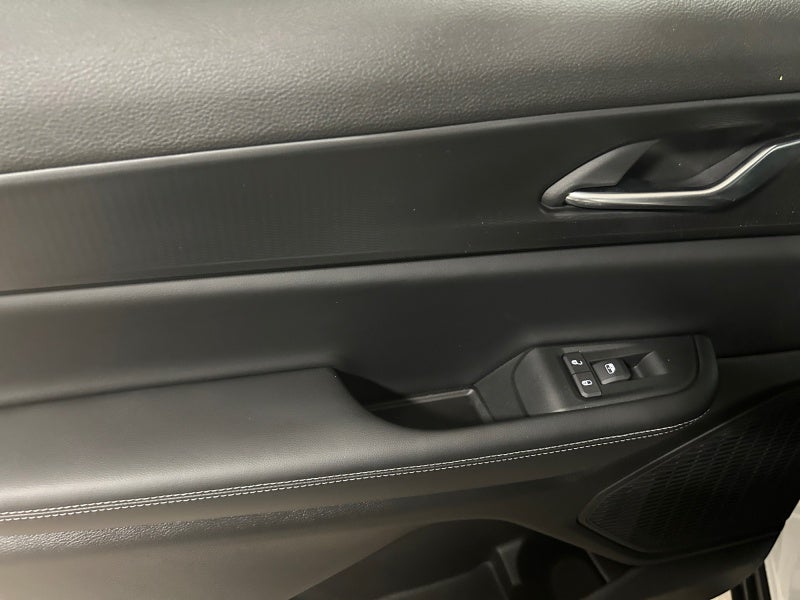 2025 Jeep Grand Cherokee GRAND CHEROKEE L ALTITUDE 4X4