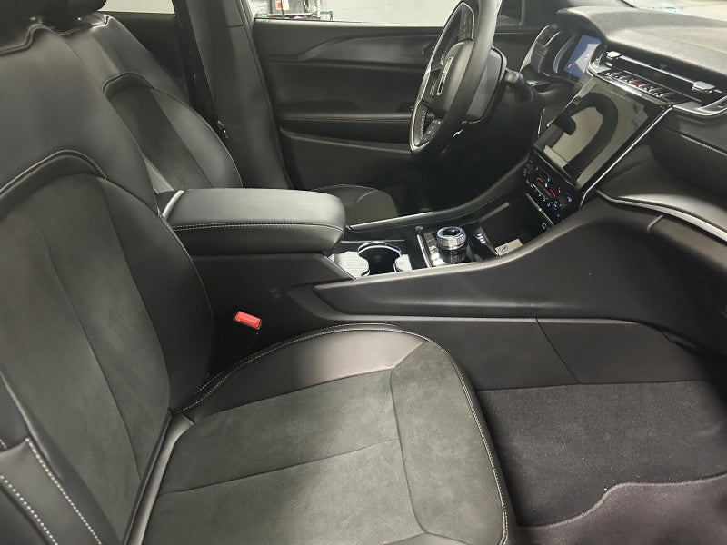 2025 Jeep Grand Cherokee GRAND CHEROKEE L ALTITUDE 4X4