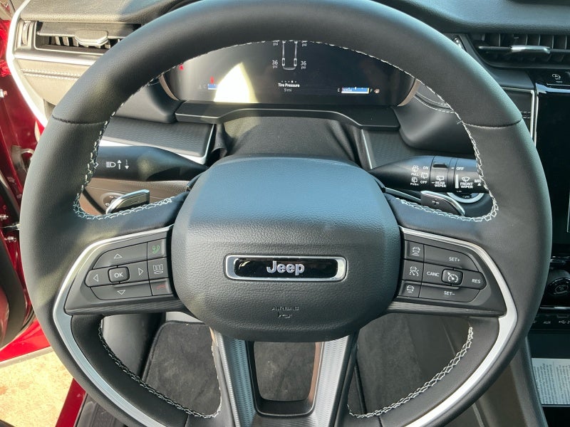 2025 Jeep Grand Cherokee GRAND CHEROKEE L ALTITUDE 4X4