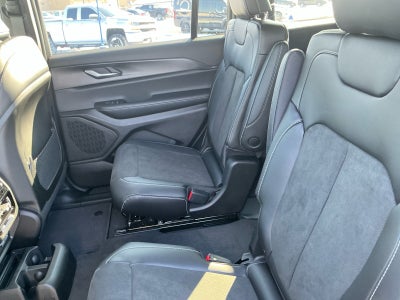 2025 Jeep Grand Cherokee GRAND CHEROKEE L ALTITUDE 4X4