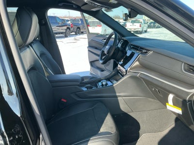 2025 Jeep Grand Cherokee GRAND CHEROKEE L ALTITUDE 4X4