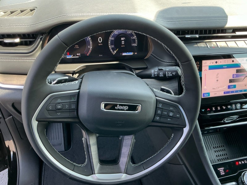 2026 Jeep Grand Cherokee GRAND CHEROKEE L LAREDO ALTITUDE 4X4