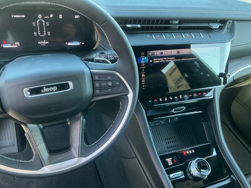2027 Jeep Grand Cherokee GRAND CHEROKEE L LAREDO ALTITUDE 4X4