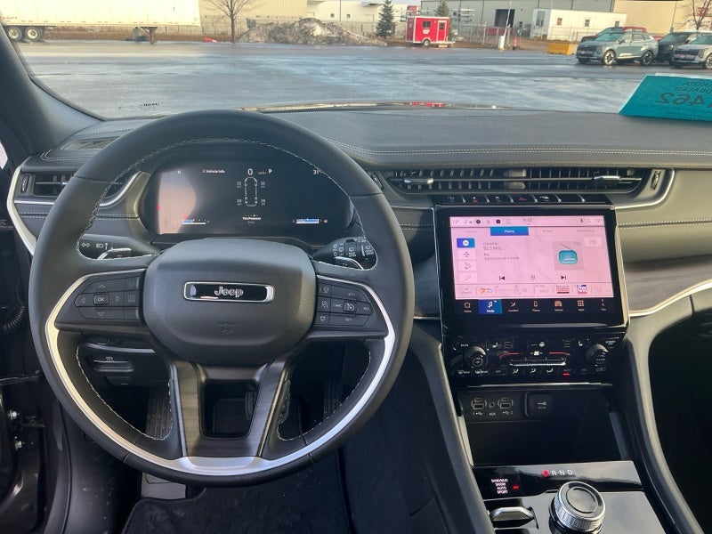 2025 Jeep Grand Cherokee GRAND CHEROKEE L LIMITED 4X4