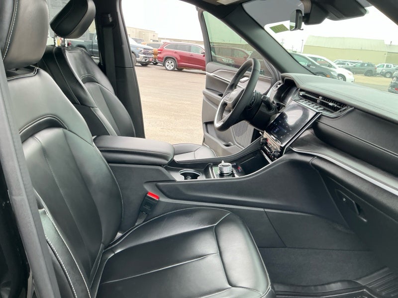 2025 Jeep Grand Cherokee L Limited 4x4