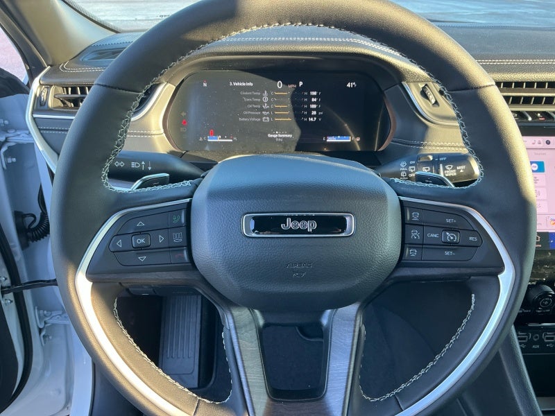 2025 Jeep Grand Cherokee GRAND CHEROKEE L LIMITED 4X4