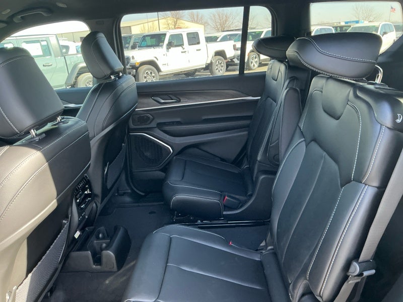 2026 Jeep Grand Cherokee GRAND CHEROKEE L LIMITED 4X4