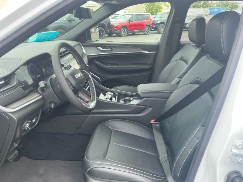 2026 Jeep Grand Cherokee GRAND CHEROKEE L LIMITED RESERVE 4X4
