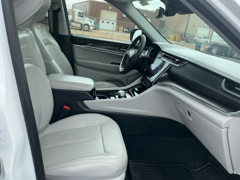 2023 Jeep Grand Cherokee L Overland 4x4
