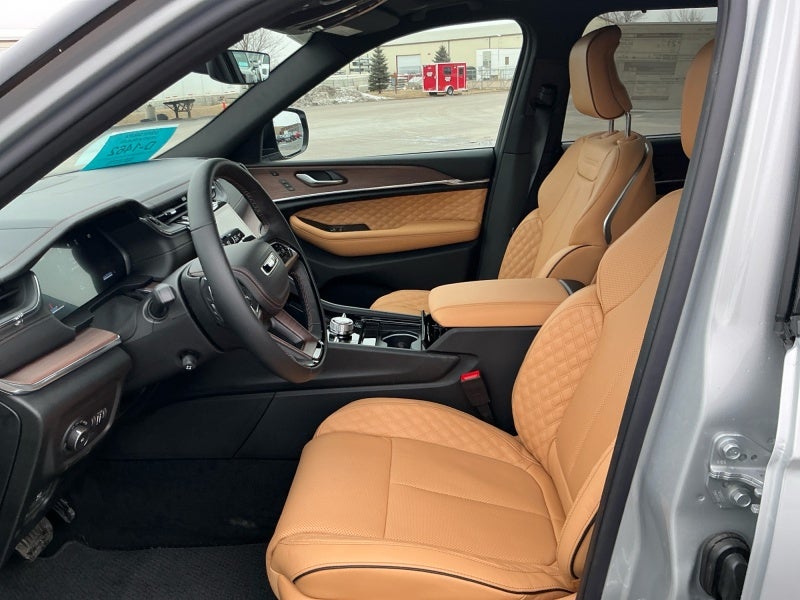 2025 Jeep Grand Cherokee GRAND CHEROKEE L SUMMIT 4X4