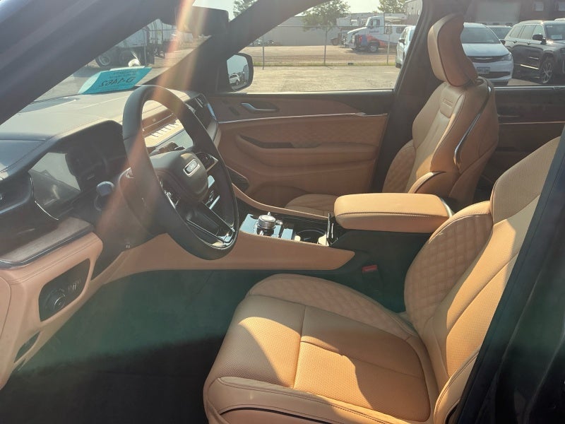 2026 Jeep Grand Cherokee GRAND CHEROKEE L SUMMIT 4X4