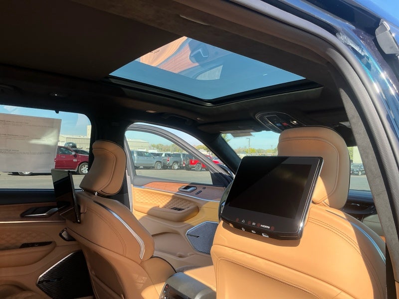 2027 Jeep Grand Cherokee GRAND CHEROKEE L SUMMIT 4X4