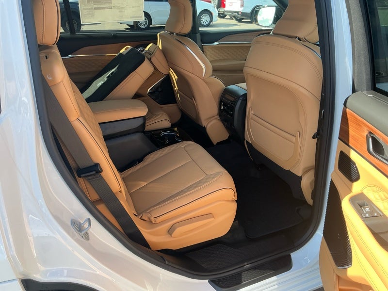 2027 Jeep Grand Cherokee GRAND CHEROKEE L SUMMIT 4X4
