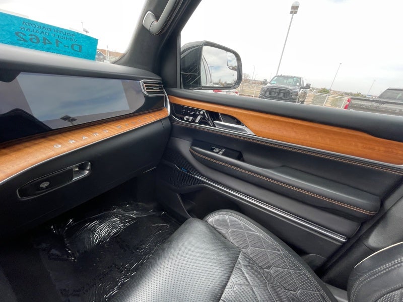 2024 Jeep Grand Wagoneer L Series III 4x4