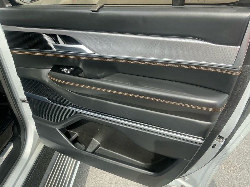 2023 Jeep Grand Wagoneer L Series III 4x4