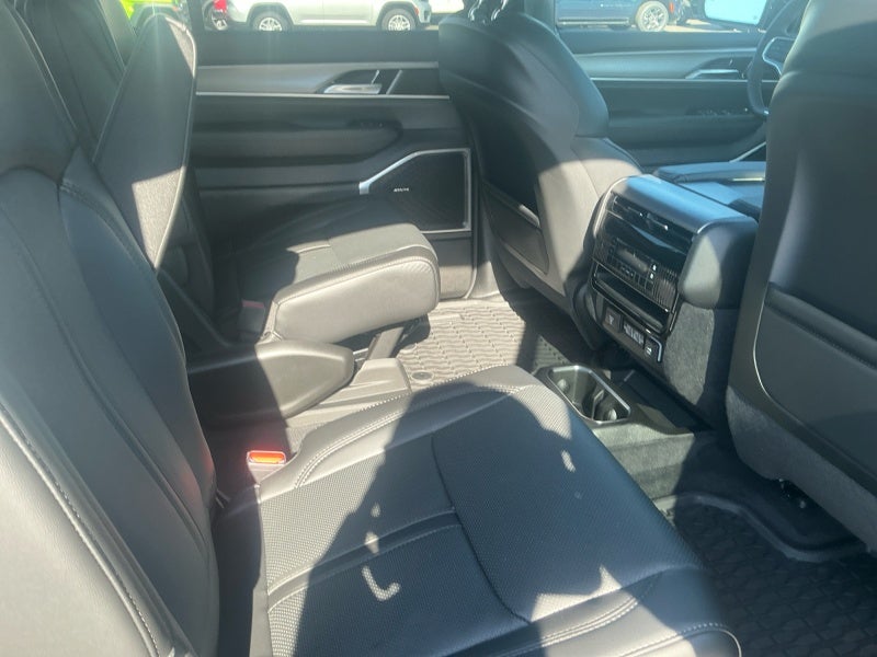2026 Jeep Grand Wagoneer GRAND WAGONEER UPLAND 4X4