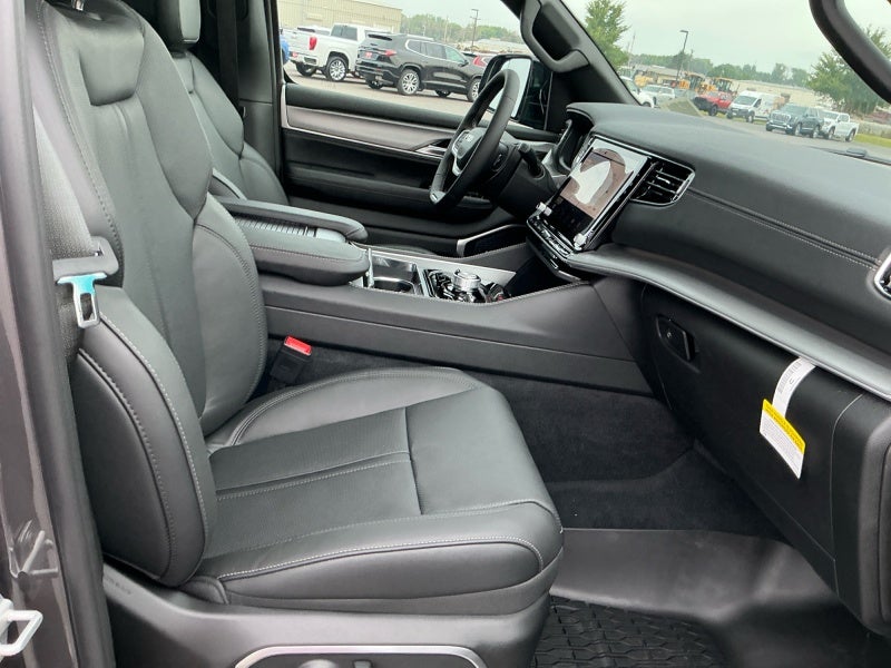 2026 Jeep Grand Wagoneer GRAND WAGONEER UPLAND 4X4