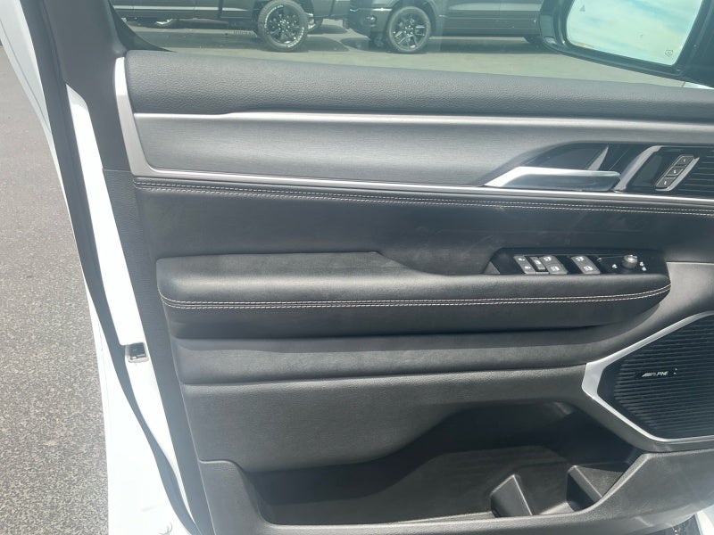 2026 Jeep Grand Wagoneer GRAND WAGONEER UPLAND 4X4