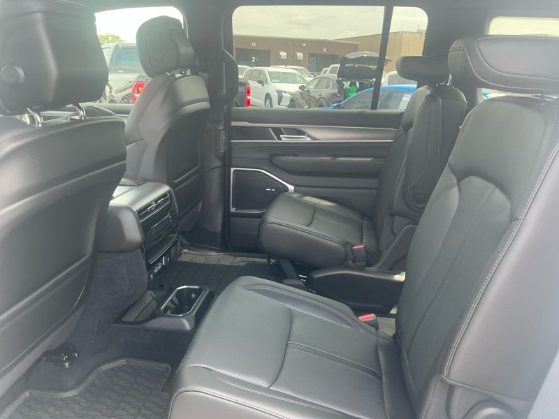 2026 Jeep Grand Wagoneer GRAND WAGONEER UPLAND 4X4