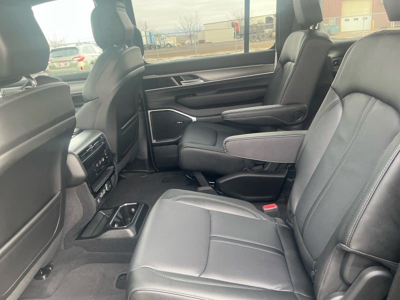 2026 Jeep Grand Wagoneer GRAND WAGONEER LIMITED ALTITUDE 4X4