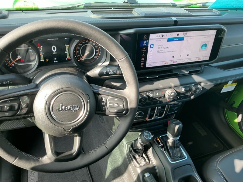 2026 Jeep Gladiator GLADIATOR SAHARA 4X4