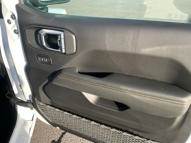 2026 Jeep Gladiator GLADIATOR SAHARA 4X4