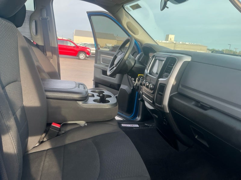 2020 RAM 1500 Classic Warlock Quad Cab 4x4 6'4' Box