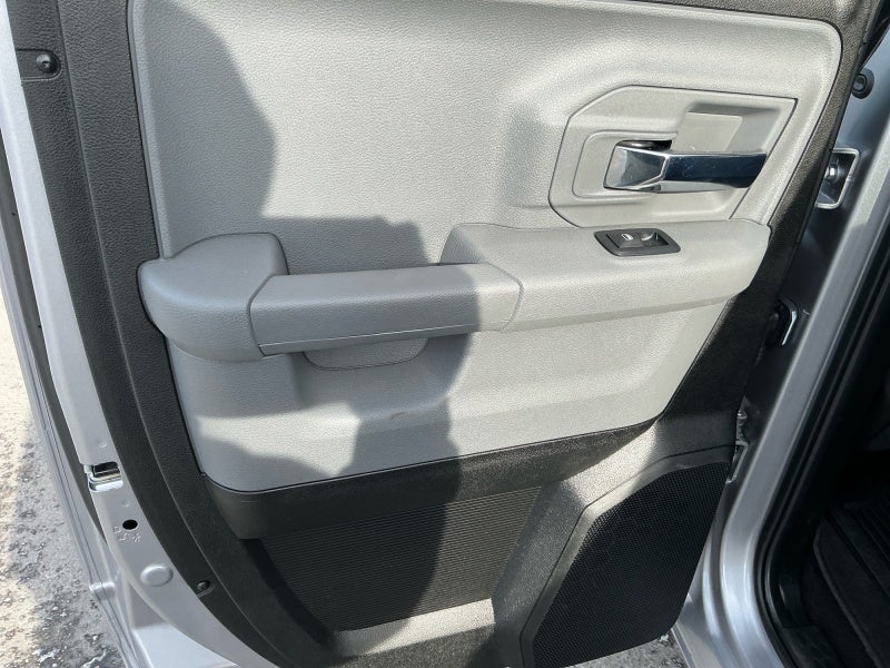 2020 RAM 1500 Classic Warlock Quad Cab 4x4 6'4' Box