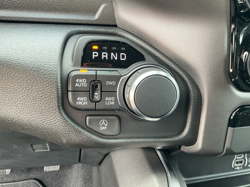 2025 RAM Ram 1500 RAM 1500 BIG HORN CREW CAB 4X4 5'7' BOX