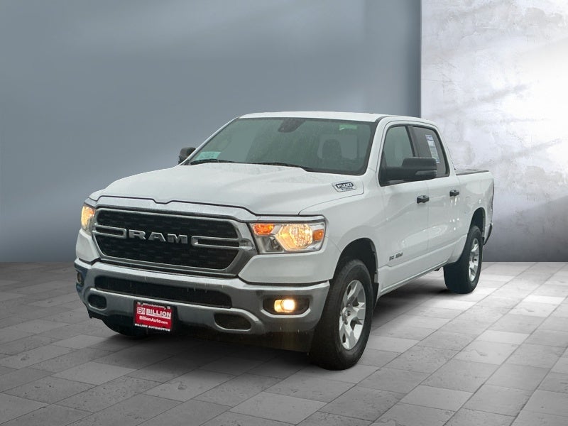 2023 RAM 1500 Big Horn/Lone Star 4x4 Crew Cab 5'7's photo