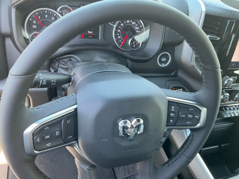 2025 RAM Ram 1500 RAM 1500 BIG HORN CREW CAB 4X4 5'7' BOX