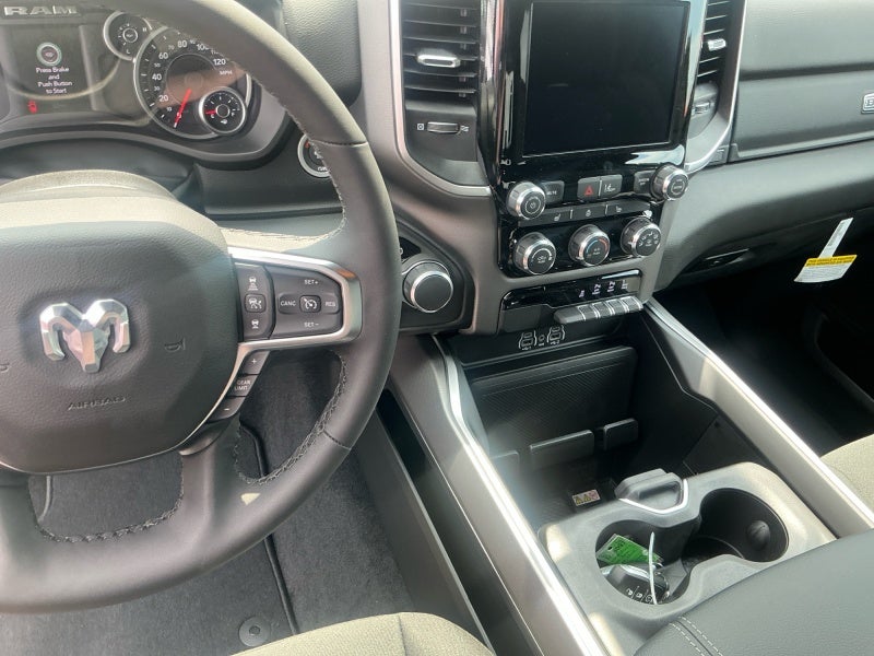 2026 RAM 1500 RAM 1500 BIG HORN CREW CAB 4X4 5'7' BOX