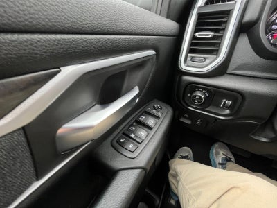 2020 RAM 1500 Big Horn Crew Cab 4x4 5'7' Box