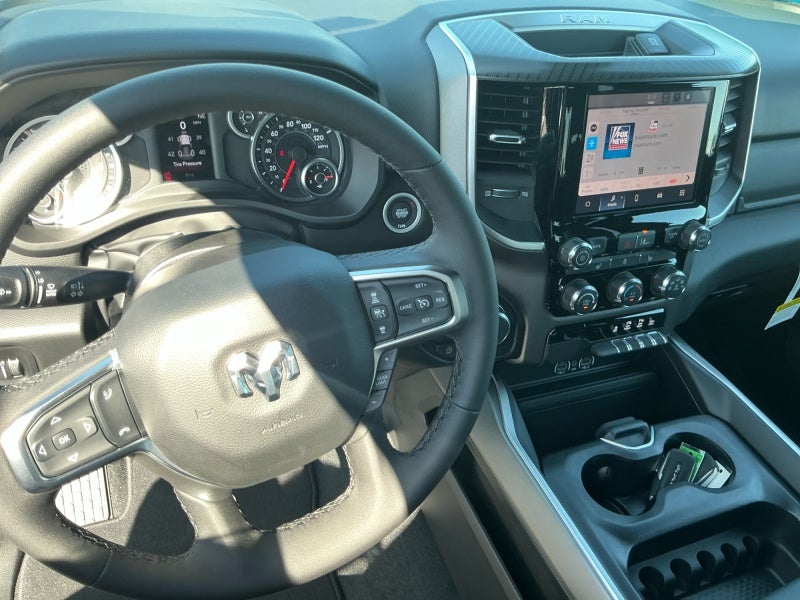 2026 RAM 1500 RAM 1500 BIG HORN CREW CAB 4X4 5'7' BOX